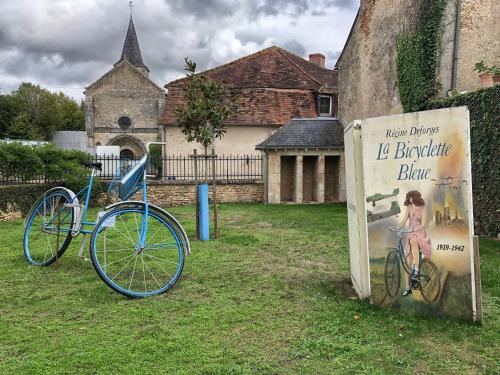 B&B / Chambre d'hôtes La Bicyclette Bleue 14 Rue Croix Blanche Montmorillon