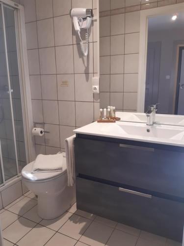 Hôtel La Bonne Auberge 240 rue du Vieux Bourg Ségny