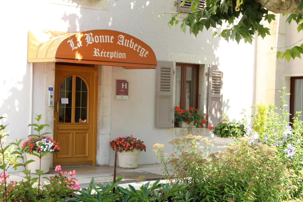 Hôtel La Bonne Auberge 240 rue du Vieux Bourg, 01170 Ségny