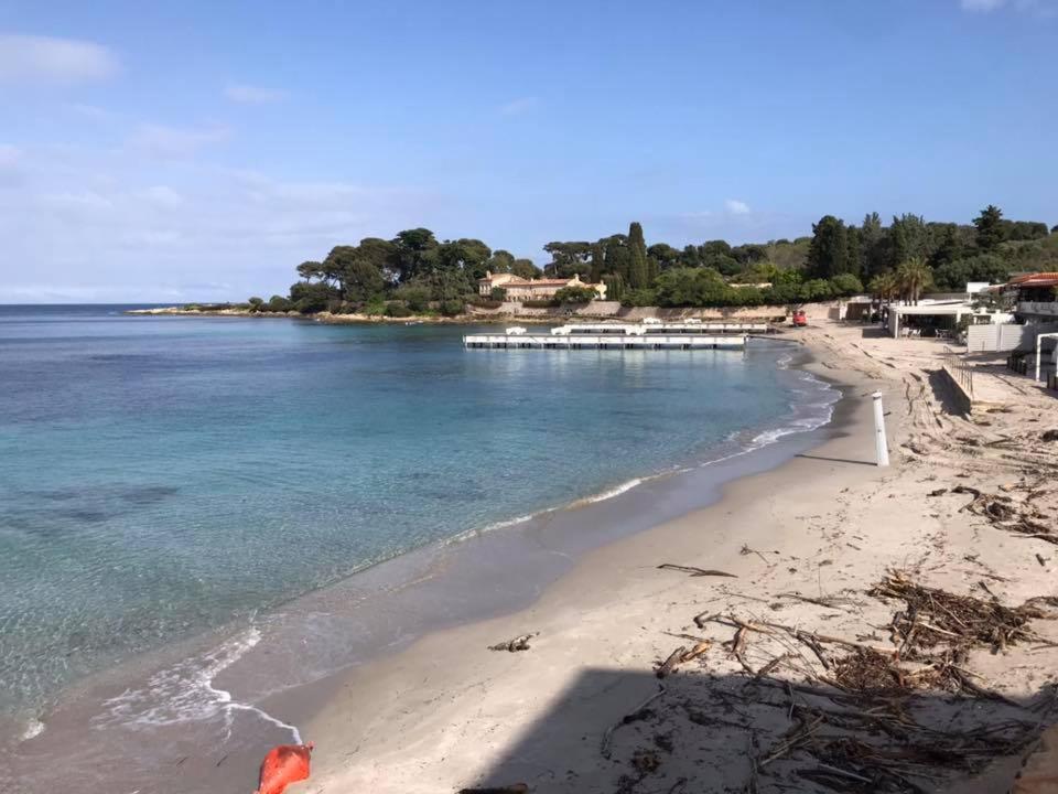 Appartement La Bouèe 17 Chemin de la Plage, 06160 Antibes