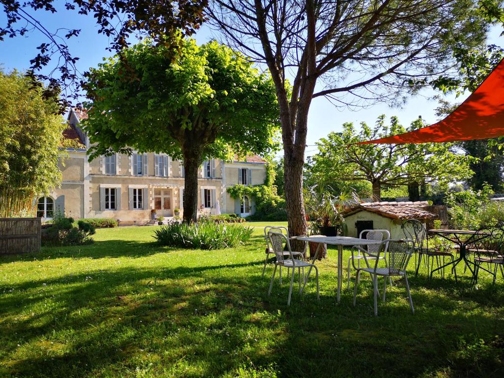 B&B / Chambre d'hôtes La Burie La Burie, 17350 Saint-Savinien