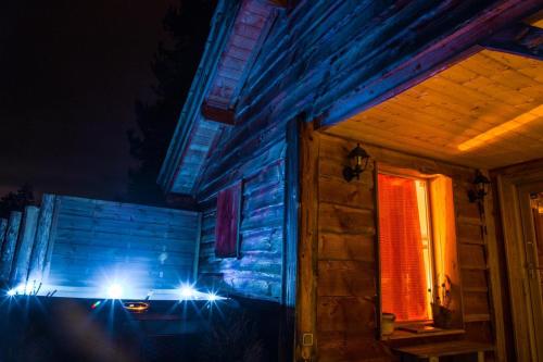 La Cabane à l'Orée des Bornes Évires france