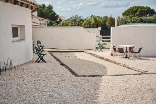 Villa La Cabane du Boumian 86 Chemin Bas des Launes , Accés depuis le centre équestre le Palomino Les Saintes-Maries-de-la-Mer