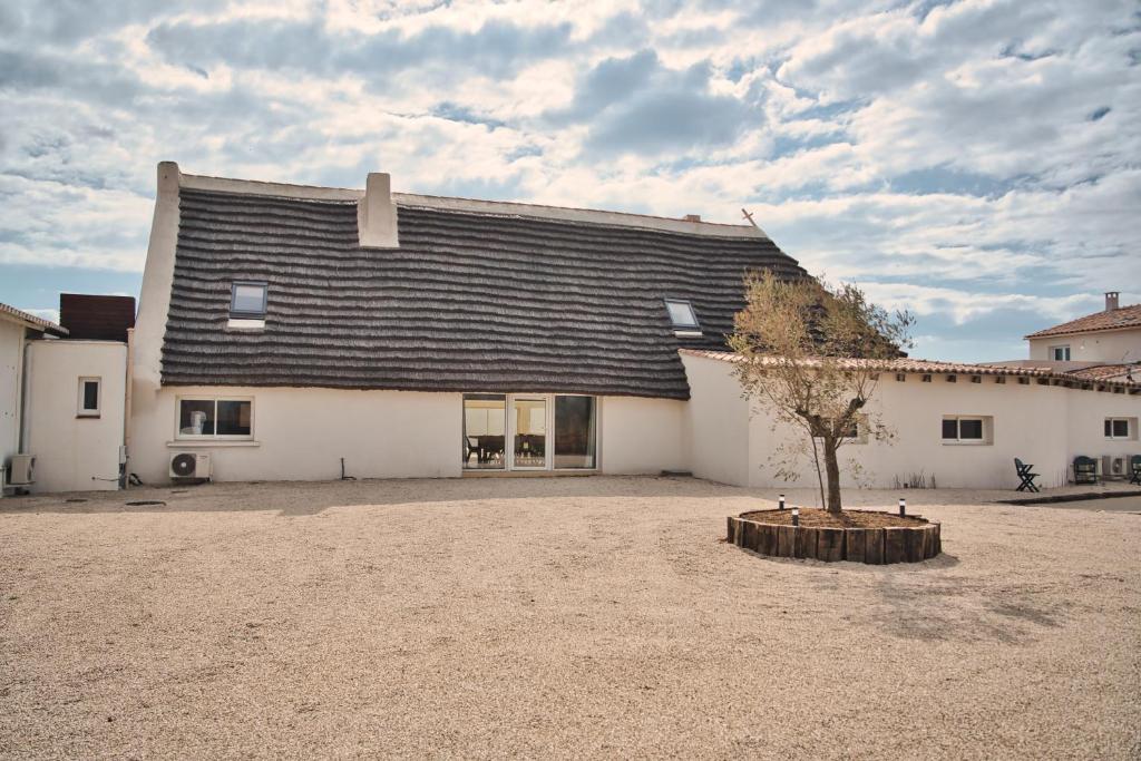 Villa La Cabane du Boumian 86 Chemin Bas des Launes , Accés depuis le centre équestre le Palomino, 13460 Les Saintes-Maries-de-la-Mer