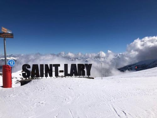 LA CANELA - Station de ski - Pla d'Adet Saint-Lary-Soulan france