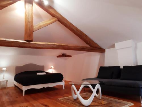 La Casa Blanca Janneyrias france