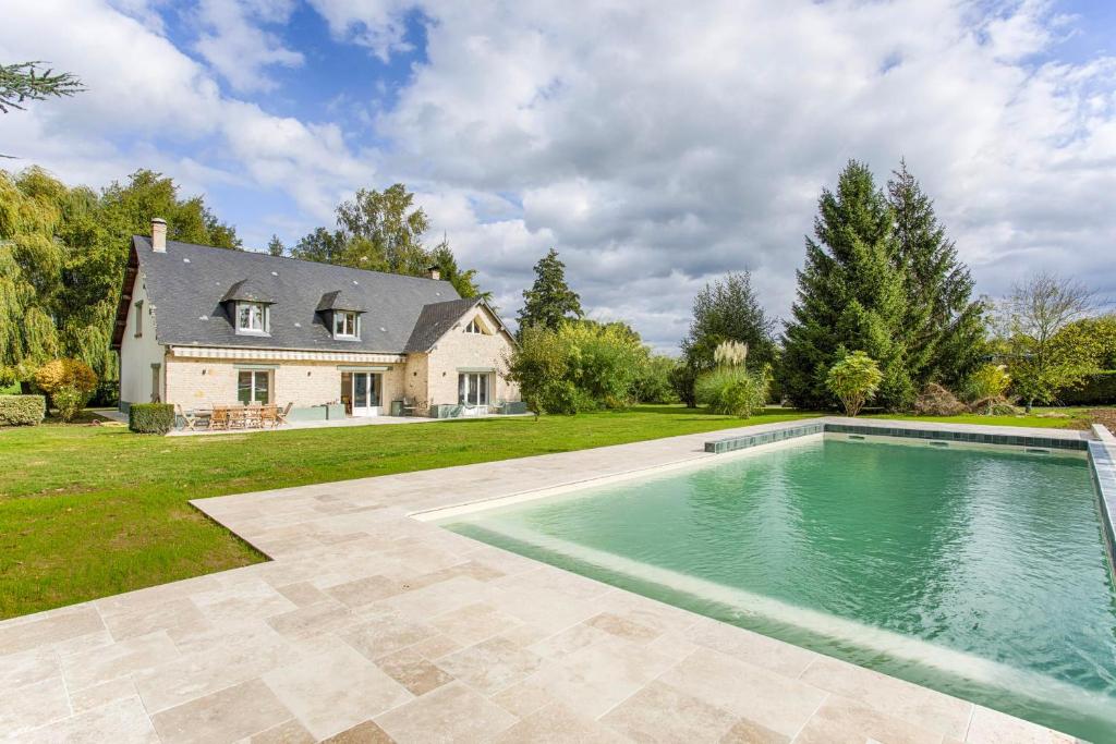 Maison de vacances La Cavalière - 6 Chambres Piscine - St Étienne-La-Thillaye 2550 Les Moutiers, 14950 Saint-Étienne-la-Thillaye