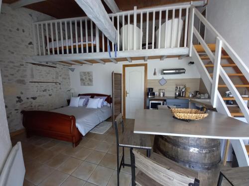 La charentaise ch d'hôtes ,Studio Chérac france