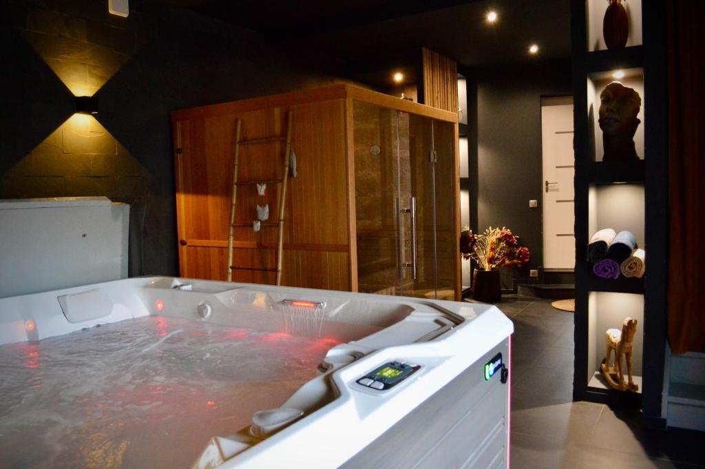 Appartement La Charmeraie Wellness & SPA 136 Rue Ferdinand Meunier, 60610 Lacroix-Saint-Ouen