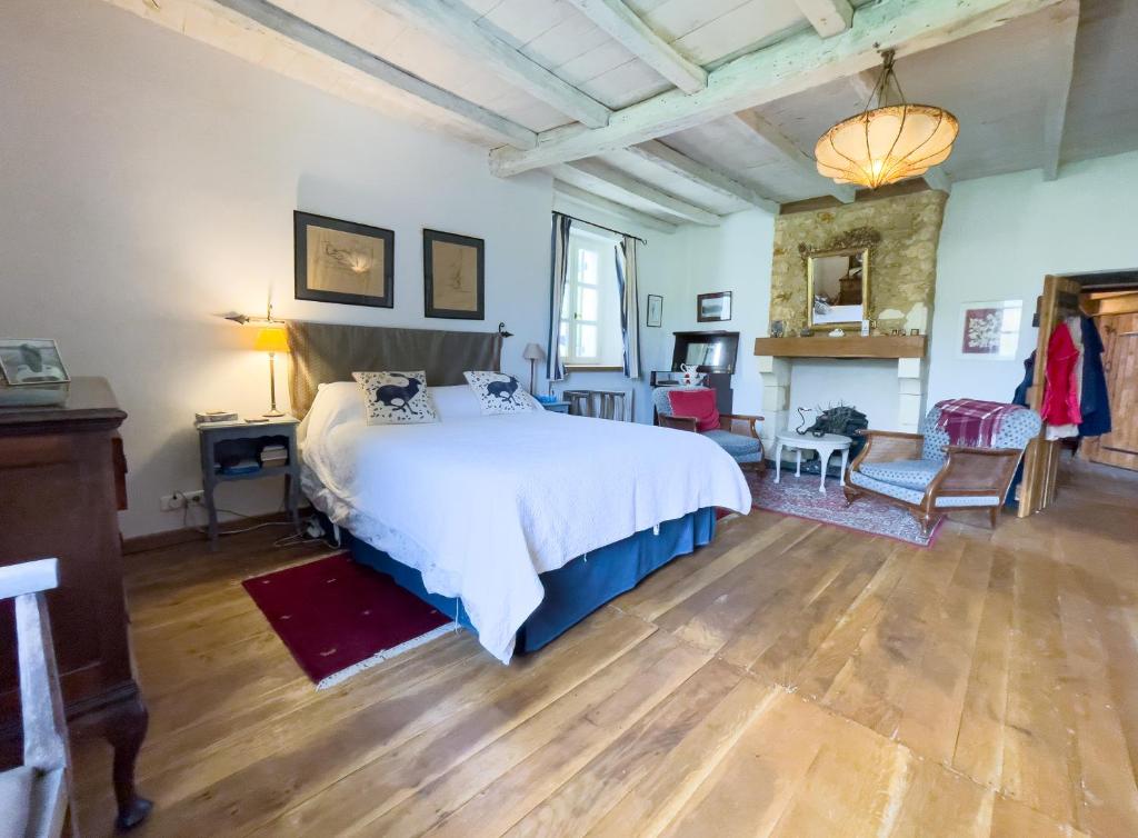 B&B / Chambre d'hôtes La chaumière 2630 Route du Pécanier, 24510 Varneil