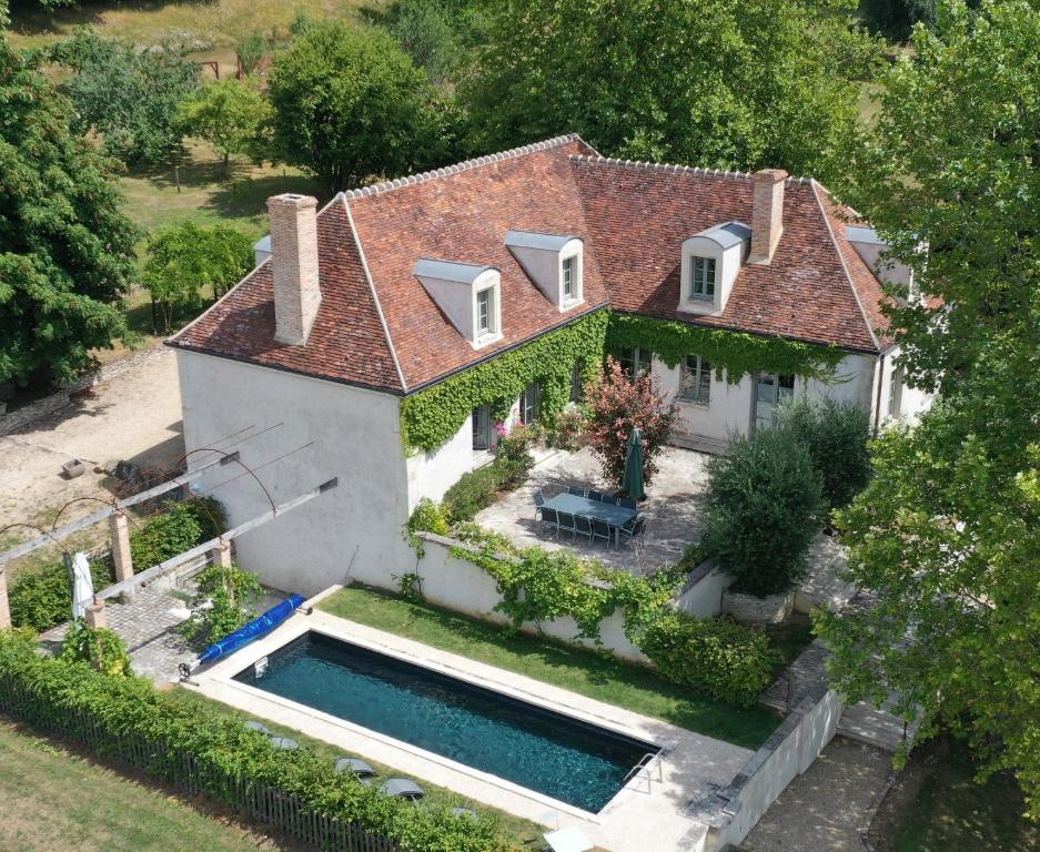 Maison de vacances La Clairière de la reine Hortense - Pierres d'Histoire 12 Rue de l'Explorateur Delaporte, 95390 Saint-Prix