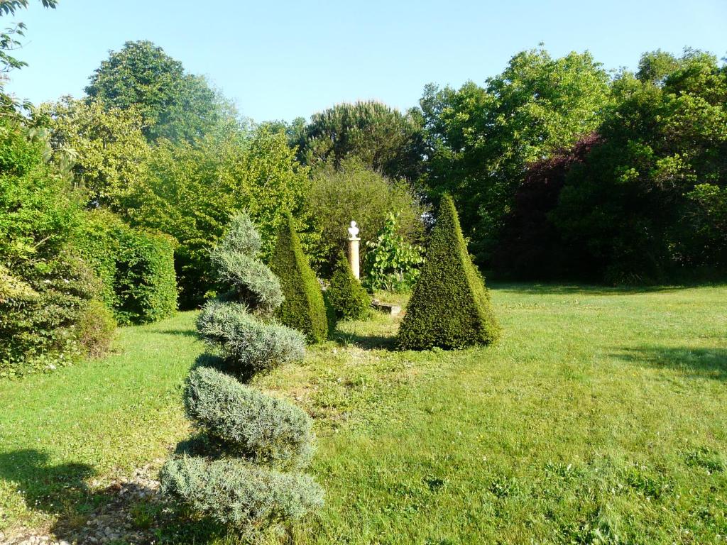 Maison d'hôtes La Closeraie Saint Girons 2 Les Erits Sud, 33920 Saint-Girons-dʼAiguevives