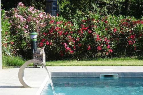 La Commanderie - 18 pers. Piscine privée chauffée Saint-Gilles france