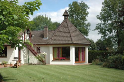 B&B / Chambre d'hôtes La Coulonnière 26, la Place Hameau de Cantemerle Wismes