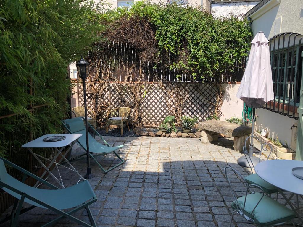 B&B / Chambre d'hôtes La cour des remparts 21 Boulevard Jeanne d’Arc, 45600 Sully-sur-Loire