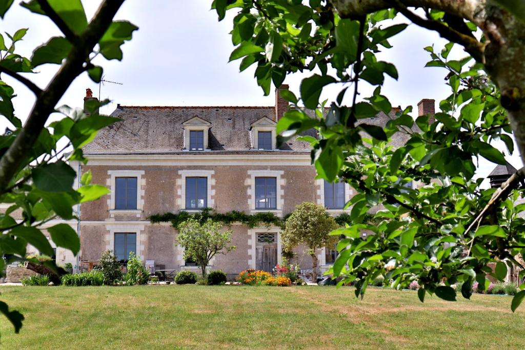 B&B / Chambre d'hôtes La Demeure de l'Aubance 7 Rue Armand Brousse, 49610 Saint-Mélaine-sur-Aubance