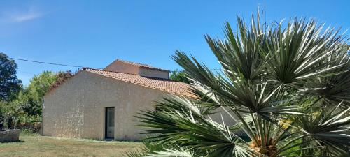 Maison de vacances La Dépendance du Château La Gravière 10 Rue des Acacias Vertheuil-en-Médoc