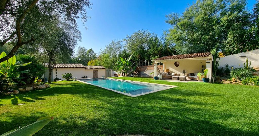Villa La Dolce Villa - 11 pers - Private Pool - beautiful Landscaped Garden 210 boulevard Paulhan, 06210 Mandelieu-la-Napoule