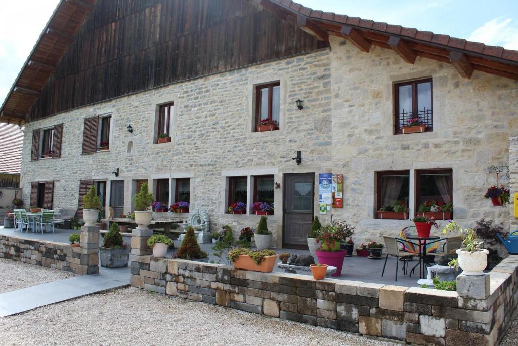 Maison d'hôtes La ferme de Ravieres 16 Hameau des Ravières, 25390 Orchamps-Vennes