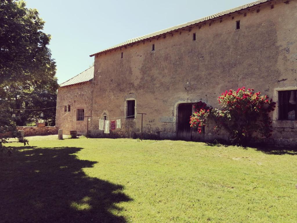 Maison de vacances La Ferme du Crouzet le crouzet route de serverette, 48700 Rimeize