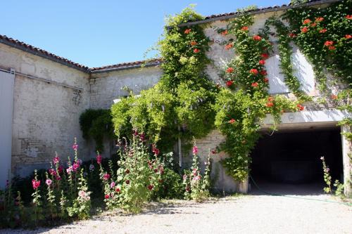 Maison de vacances La Ferme Fortin 26 Route du Cognac Gensac-la-Pallue