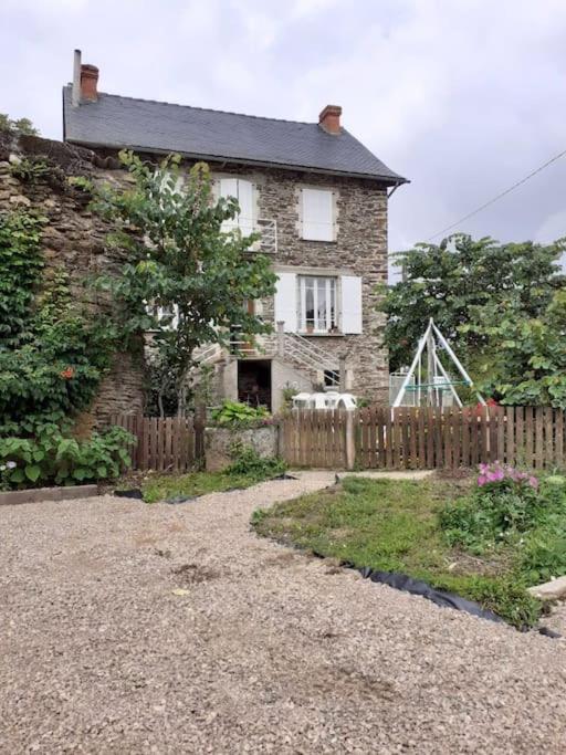 Maison de vacances LA FERME La Faboulie, 12440 La Salvetat-Peyralès