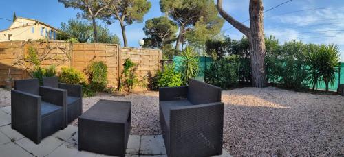 Appartements La Ferme Saint Jean 83 45 Boulevard de Provence Puget-sur Argens