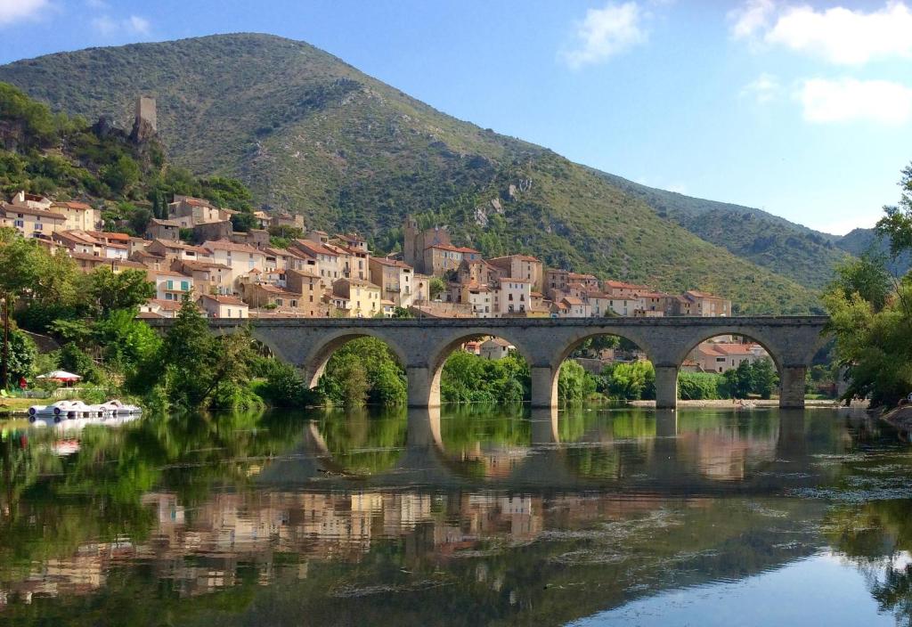 Séjour chez l'habitant La Forge, Roquebrun - Chambre d'hôte Rue du Barry, 34460 Roquebrun