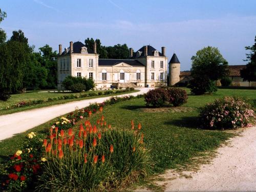 Maison de vacances La France - Gite Chateau Château La France, 1 route de Fossés Longue Beychac-et-Caillau