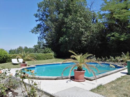 Séjour chez l'habitant La Garde Chambres d'hôtes 1. Etage 720 Montée du Château Charancieu