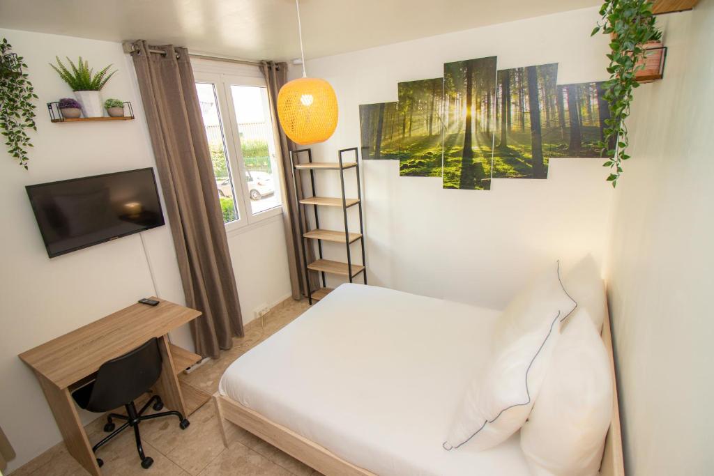 Séjour chez l'habitant La Garden Room Logement en Colocation 61 Rue du Progrès, 92350 Le Plessis-Robinson