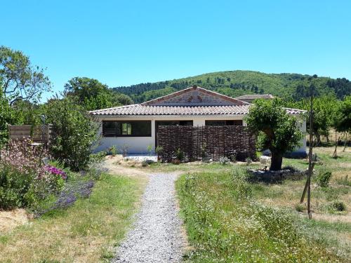 Appartements La Gourmandine -Gîtes Le Plot Courry