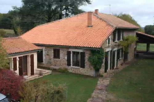 La grande Petite Maison au cœur de la verdure La Péruse france