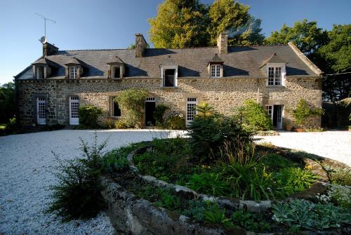 B&B / Chambre d'hôtes La Grande Sauvagère La Grande Sauvagère Saint-Pierre-de-Plesguen