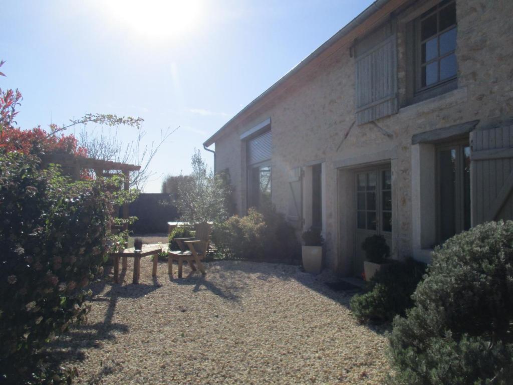 B&B / Chambre d'hôtes la grange aux hirondelles la mardelle, 18600 Sancoins