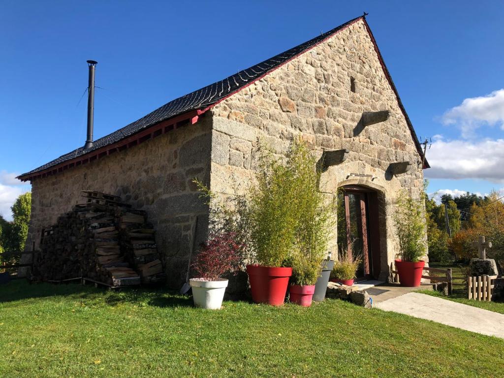 B&B / Chambre d'hôtes La Grange de Grandviala grandviala, 48130 La Chaze-de-Peyre
