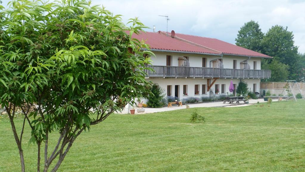 Maisons de vacances LA GRANGE DE HAUTE-JOUX 6 Haute Joux, 25300 Les Fourgs