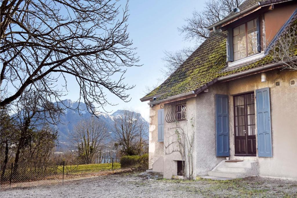 Appartement La Grange de Jean - 3 chambres avec jardin à 300m du Lac d'Annecy 162 Chemin du Clos Berthet, 74320 Sévrier