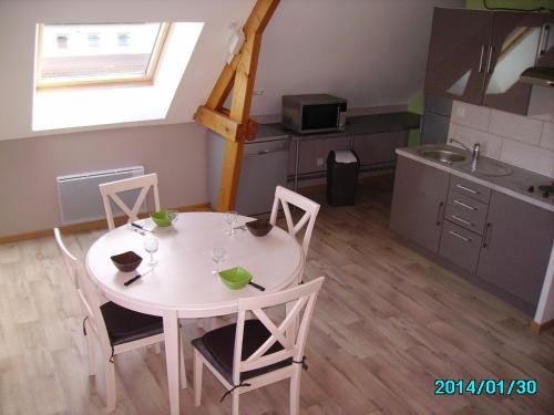 Appartement La Grimodière Gîte 10 Bis Rue Raymond Villeroy Ranville