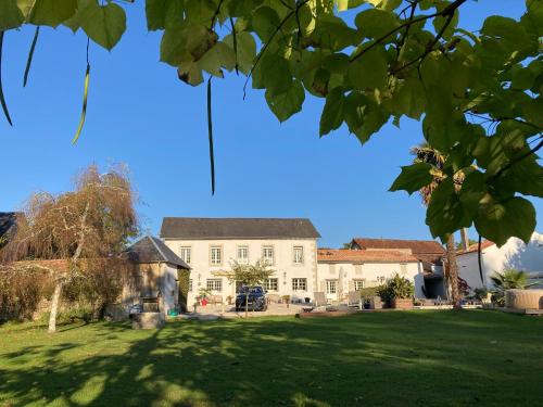 Maison de vacances La Lezardiere 1 Rue du Château Vervant