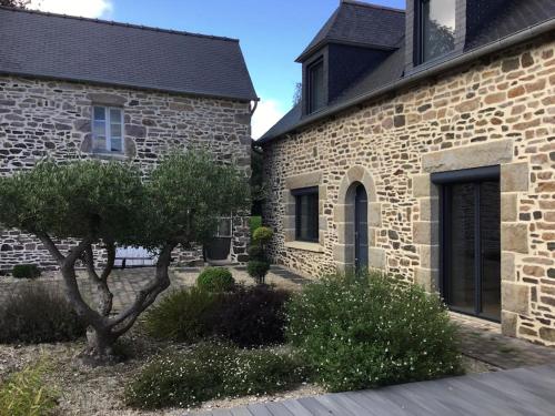 La longère d'Adèle Gîte de charme avec jacuzzi Plouézec france