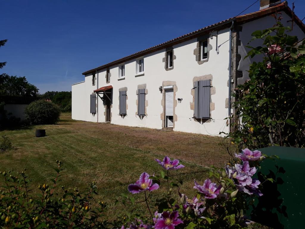 Maison d'hôtes La Longère de Mina 23 les laitières, 79700 La Petite-Boissière