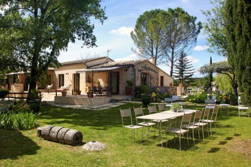 Maison d'hôtes La Magnanerie d'Hôtes ,le jardin secret quartier de l'evesque Sauve