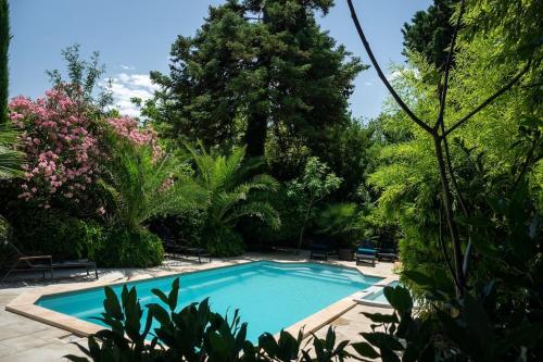 Villa La Maison: A secret 16 bedroom garden oasis for groups up to 30 guests 13 Avenue du Languedoc Villegailhenc