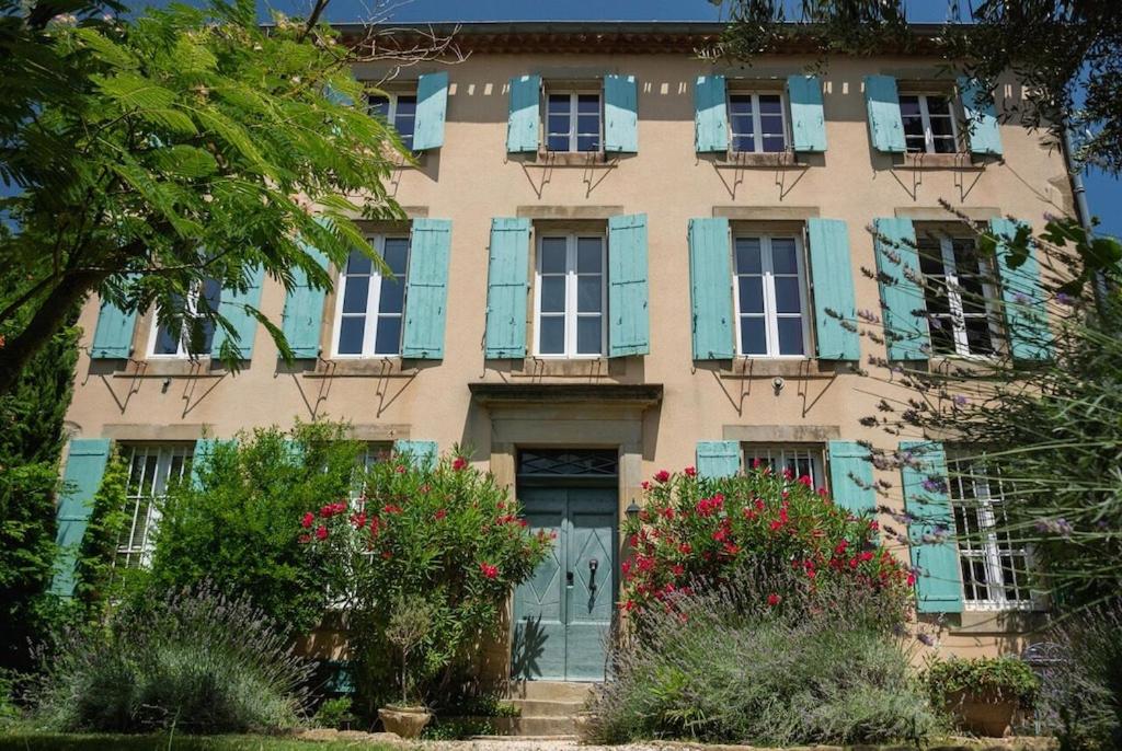 Villa La Maison: A secret 16 bedroom garden oasis for groups up to 30 guests 13 Avenue du Languedoc, 11600 Villegailhenc