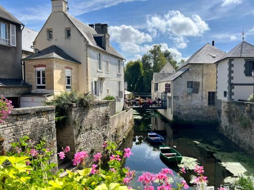 La maison au bord de l Aure Bayeux france