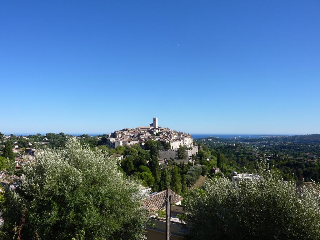 Maison d'hôtes la maison aux bonsais 2 plan de Castre, 06570 Saint-Paul-de-Vence