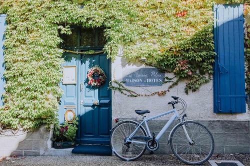 B&B / Chambre d'hôtes La Maison Bleue 6 Rue St James Villeréal