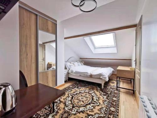 B&B / Chambre d'hôtes La Maison Charentonneau 42 rue Roger François Maisons-Alfort