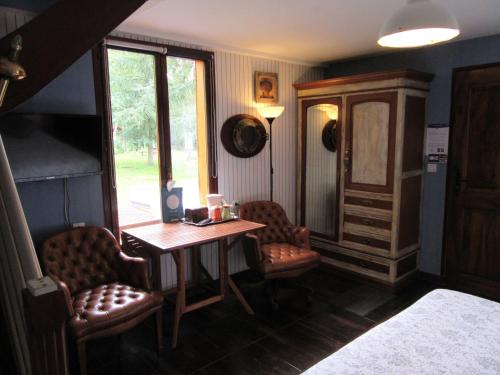 B&B / Chambre d'hôtes La Maison de l'Epousée B&B 64 rue de l'Epousée Abbeville